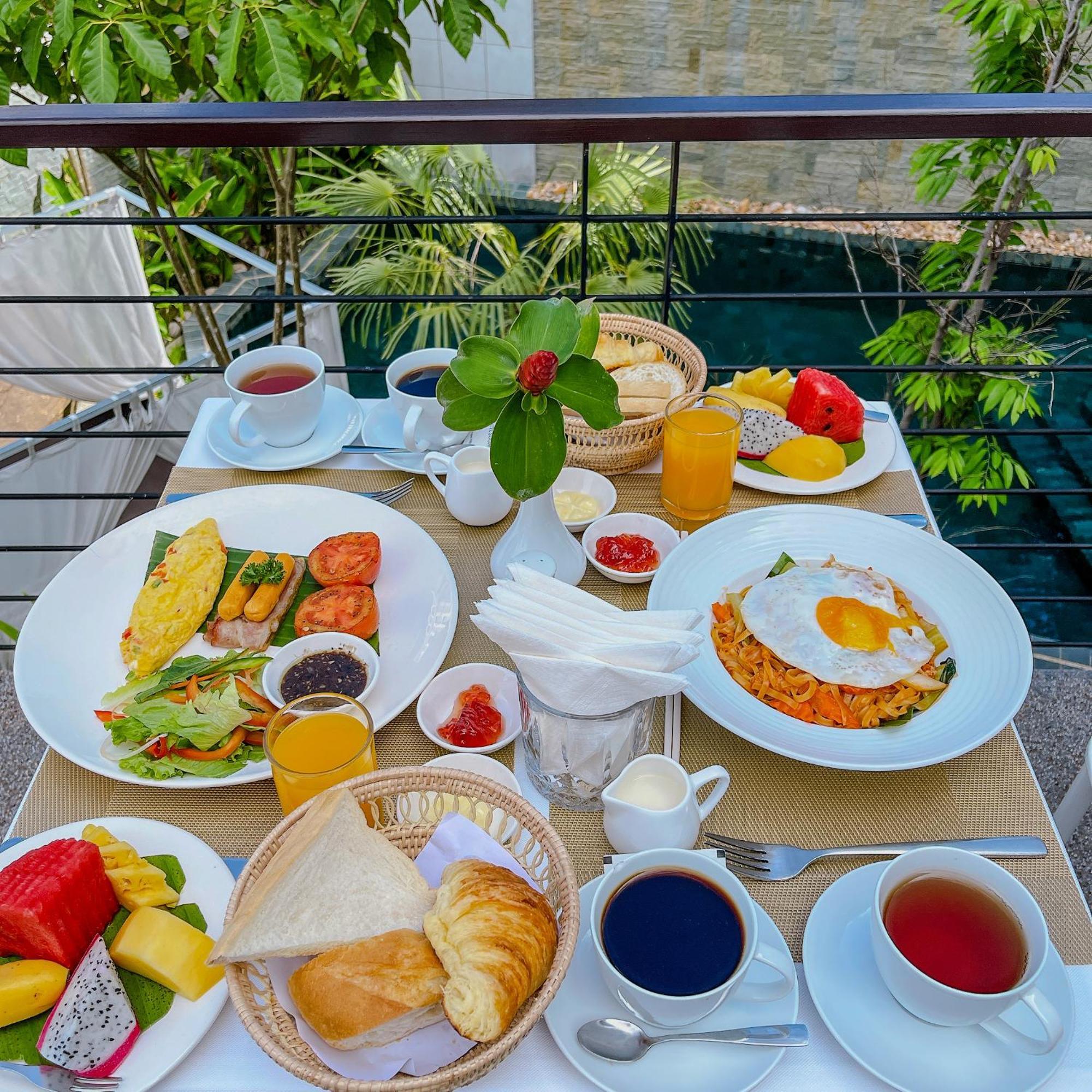 The Luxury 4*