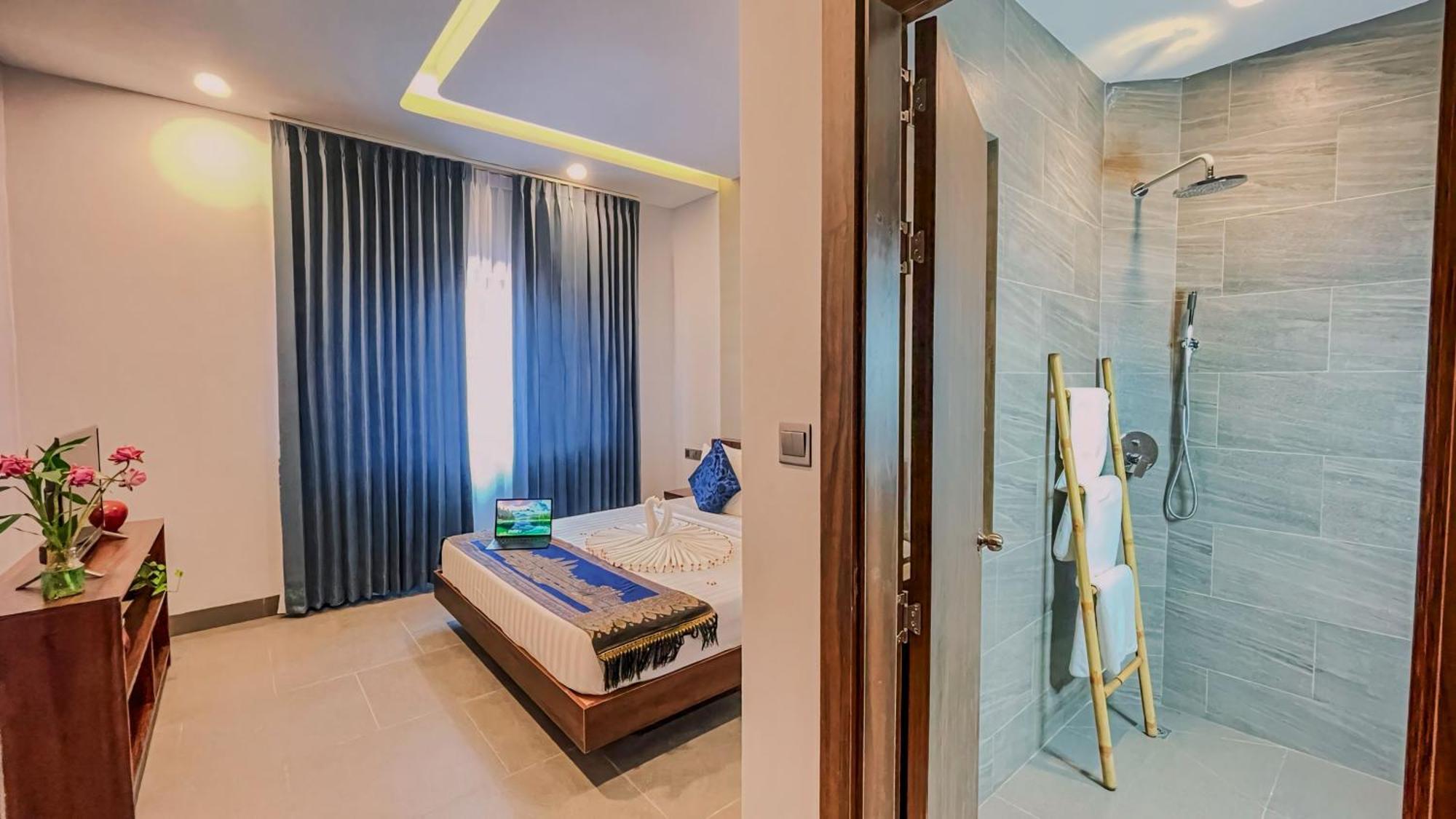 Hotel The Luxury